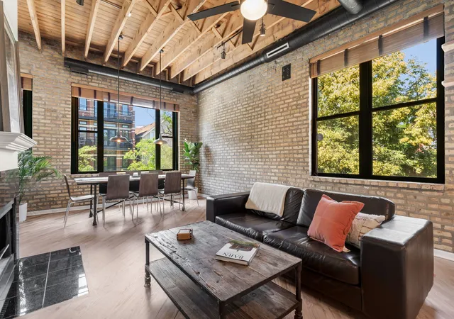 Photo 2 of Condo for sale at 2943 N Lincoln Ave #204, Chicago, IL 60657 | MLS# 12666566 | Listing updated on 2026-09-25