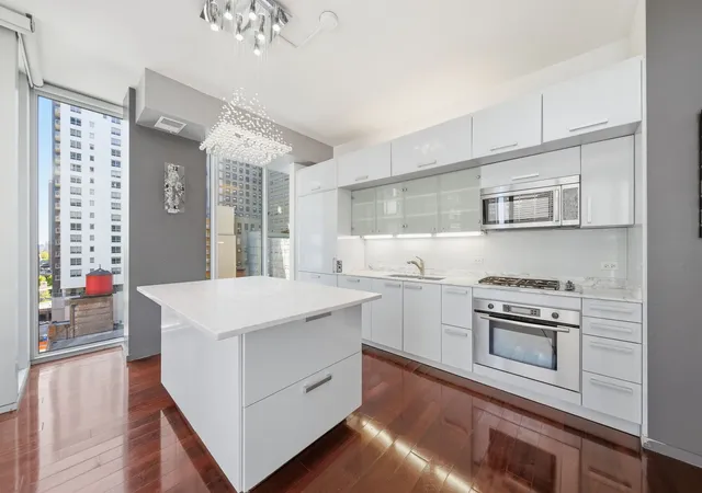 Homes for sale in Chicago, IL | 550 N St Clair St, Chicago, IL 60611