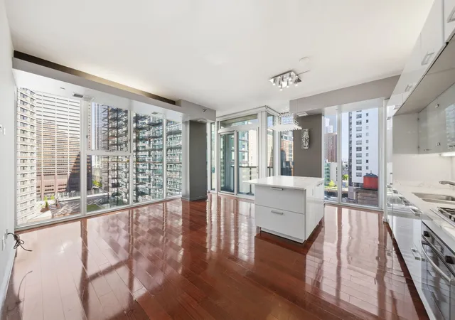 Homes for sale in Chicago, IL | 550 N St Clair St, Chicago, IL 60611