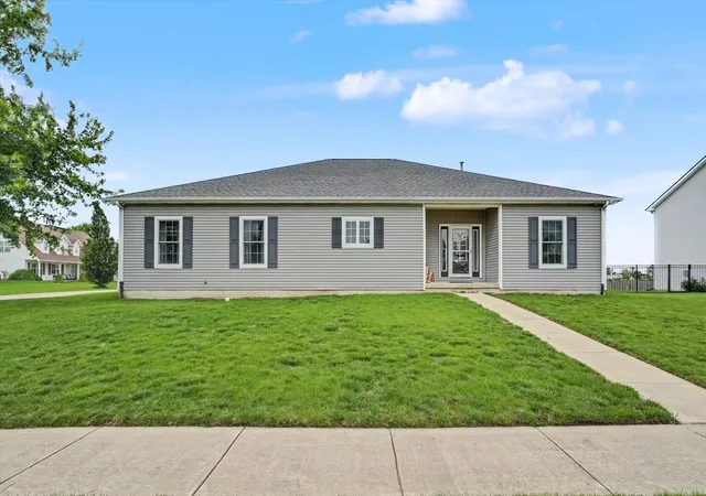 Homes for sale in St. Joseph, IL | 2002 E Grand Ave, St. Joseph, IL 61873 | MLS# 12666611