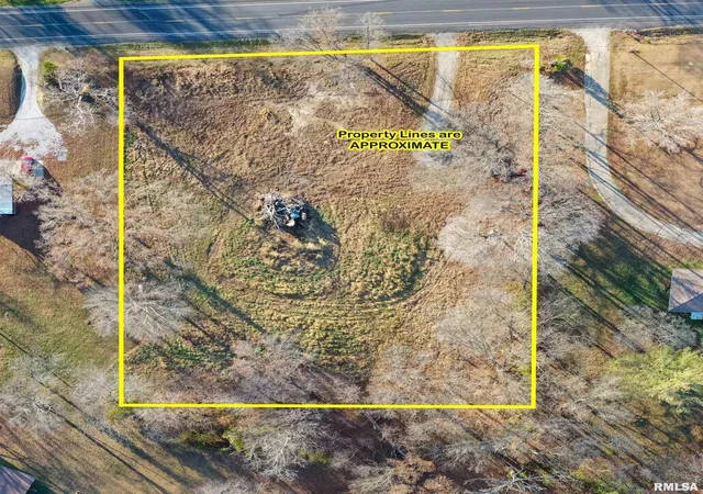 Homes for sale in Mt Vernon, IL | 15752 N Il Hwy 37, Mt Vernon, IL 62864 | MLS# 12666628