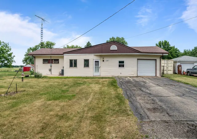 3rd image of 7125 Toms Rd, Rockford, IL 61101 | MLS# 12666636