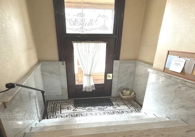 Homes for sale in Oak Park, IL | 346 N Austin Blvd, Oak Park, IL 60302