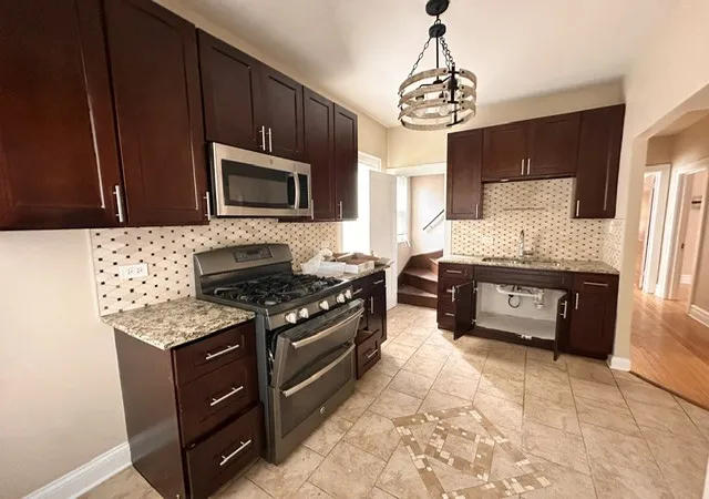 3rd image of 7949 S Manistee Ave, Chicago, IL 60617 | MLS# 12666824
