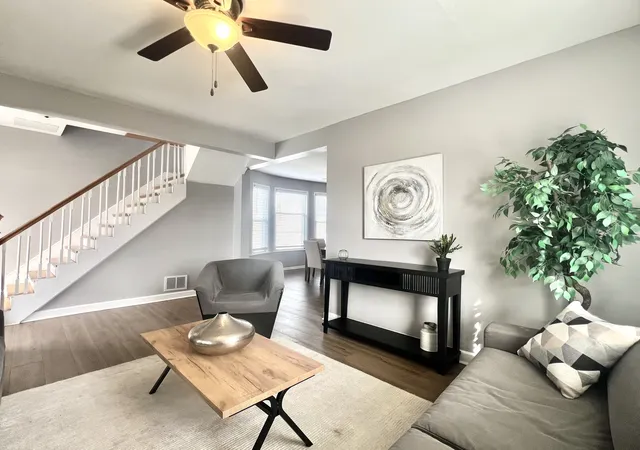 4th image of 7113 Clarendon Hills Rd, Darien, IL 60561 | MLS# 12666868