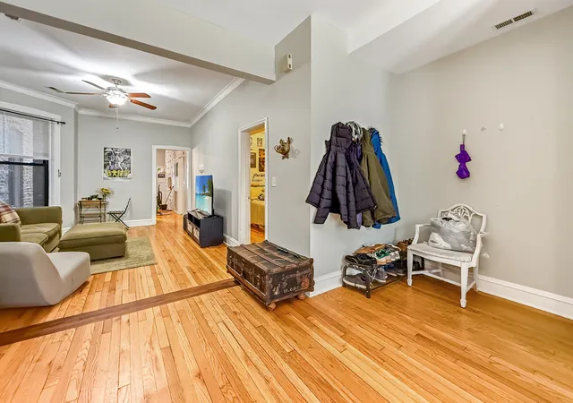 3rd image of Henderson Square, Chicago, IL 60657