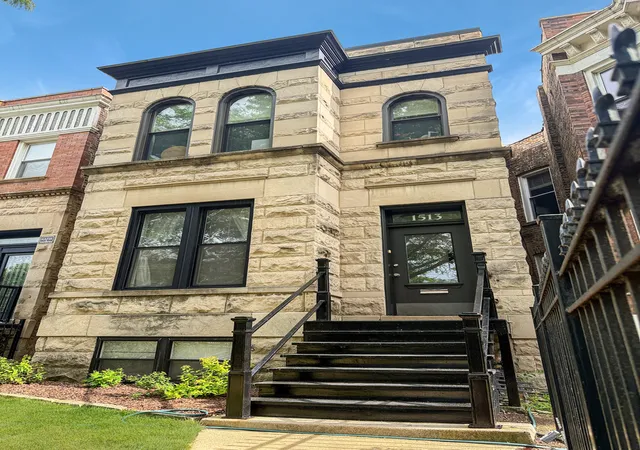 33rd image of 1513 W Addison St, Chicago, IL 60613 | MLS# 12666976