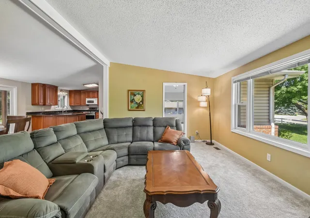 Homes for sale in Crystal Lake, IL | 6511 Sands Rd, Crystal Lake, IL 60014 | MLS# 12666998