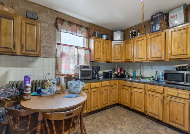 Homes for sale in Oak Park, IL | 1032 S Maple Ave, Oak Park, IL 60304 | MLS# 12667016