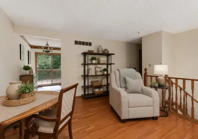 Homes for sale in Bloomington, IL | 4 Moonstone Ct, Bloomington, IL 61704 | MLS# 12667053