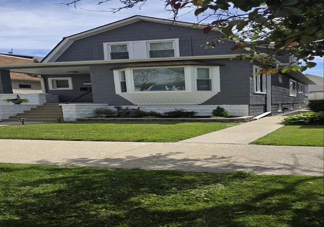 Multi family home for sale at 5605 N Keystone Ave, Chicago, IL 60646 | MLS# 12667073