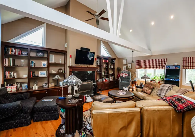 5th image of 3912 W 107Th St, Chicago, IL 60655 | MLS# 12667130