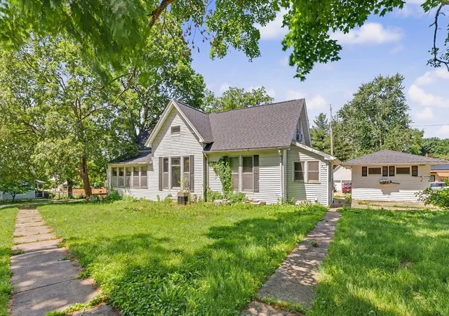 Homes for sale in Mahomet, IL | 307 S Lincoln St, Mahomet, IL 61853 | MLS# 12667188