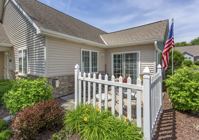 Homes for sale in Sycamore, IL | 2035 Somerset Ln #2035, Sycamore, IL 60178 | MLS# 12667229