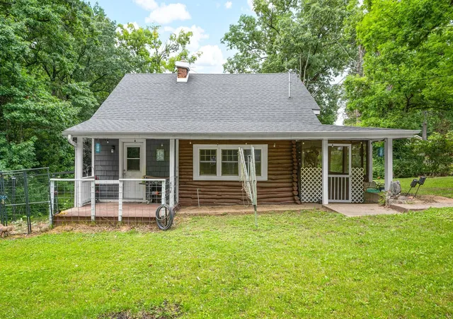 2nd image of 252 Sylvan Ln, Creve Coeur, IL 61610 | MLS# 12667232