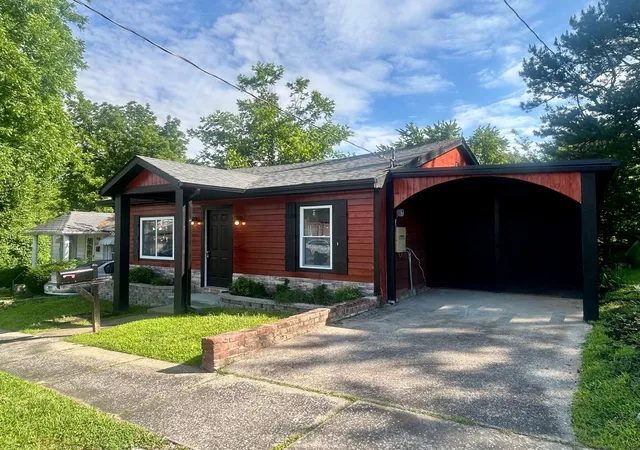 2nd image of 309 W 11th St, Metropolis, IL 62960 | MLS# 12667292