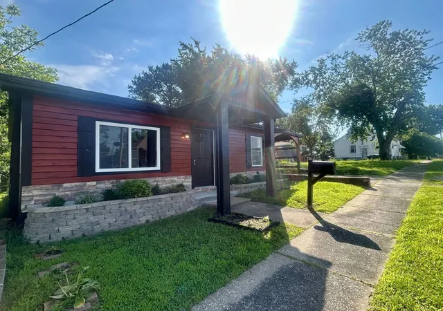 3rd image of 309 W 11Th St, Metropolis, IL 62960 | MLS# 12667292