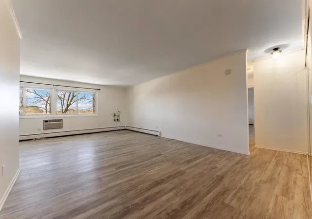 2nd image of 10015 Beverly Dr #404, Skokie, IL 60076 | MLS# 12667362