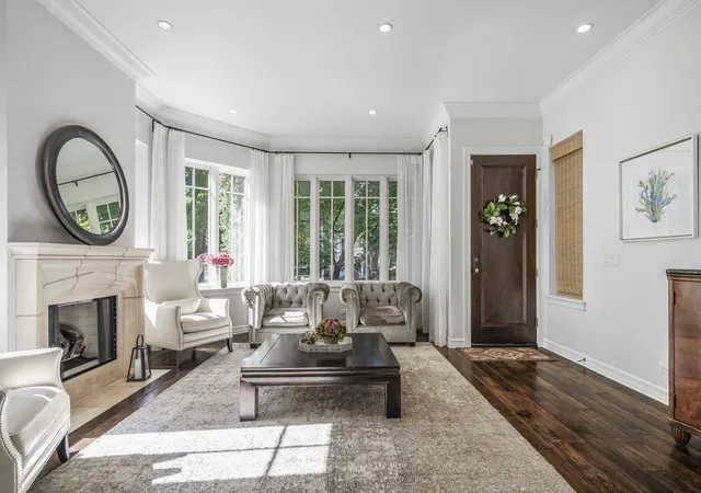 Photo 3 of Mansion for sale at 1331 W Wolfram St, Chicago, IL 60657 | MLS# 12667378 | Listing updated on 2026-06-17
