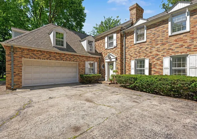 3rd image of 319 Timberline Dr, Joliet, IL 60431 | MLS# 12667400