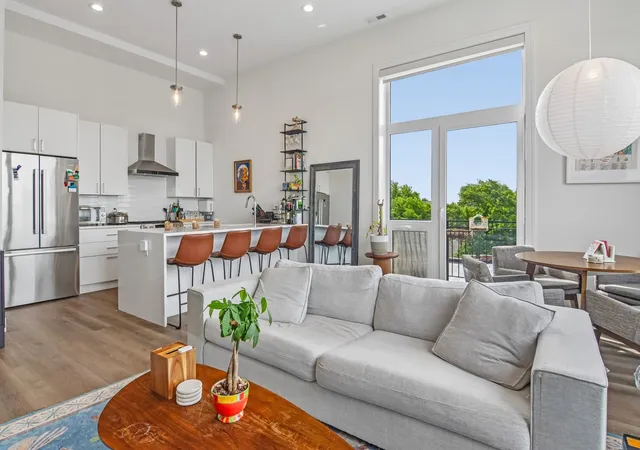 Homes for sale in Chicago, IL | 2423 W Fullerton Ave #4F, Chicago, IL 60647 | MLS# 12667405