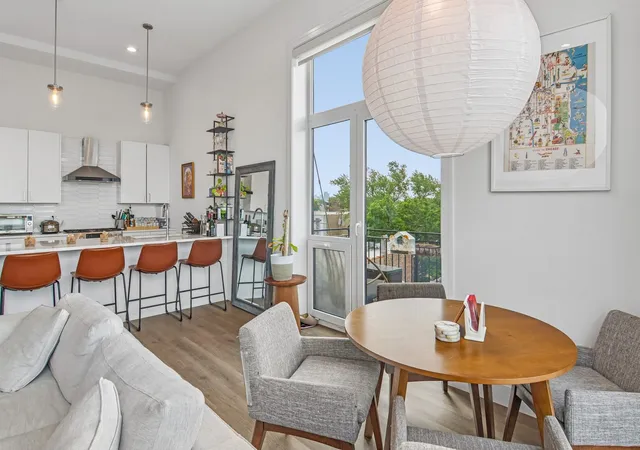 Homes for sale in Chicago, IL | 2423 W Fullerton Ave #4F, Chicago, IL 60647 | MLS# 12667405