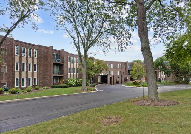 Condo for sale at 1430 Sandstone Dr #115, Wheeling, IL 60090 | MLS# 12667410