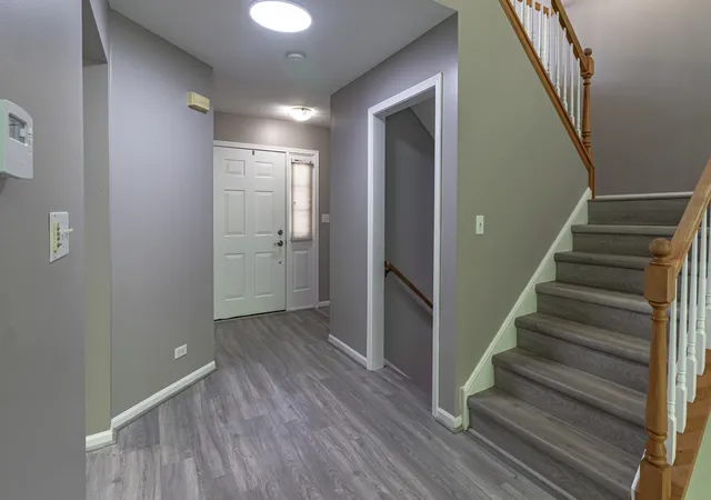 4th image of 302 Kazimour Dr, Lake Barrington, IL 60010 | MLS# 12667462