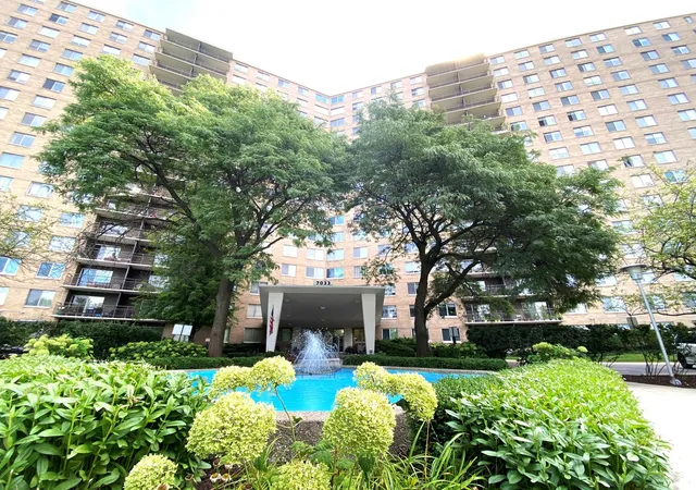 Homes for sale in Chicago, IL | 7033 N Kedzie Ave, Chicago, IL 60645