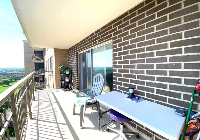 Homes for sale in Chicago, IL | 7033 N Kedzie Ave, Chicago, IL 60645
