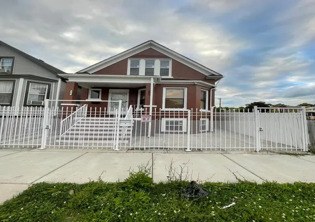 1st image of 906 W 71st St, Chicago, IL 60621 | MLS# 12667554