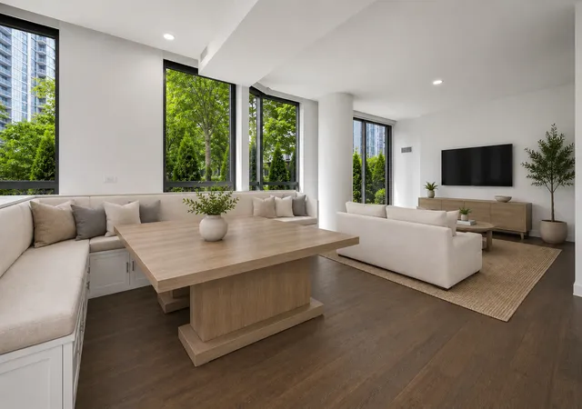 4th image of 211 N Harbor Dr #TH01, Chicago, IL 60601 | MLS# 12667572