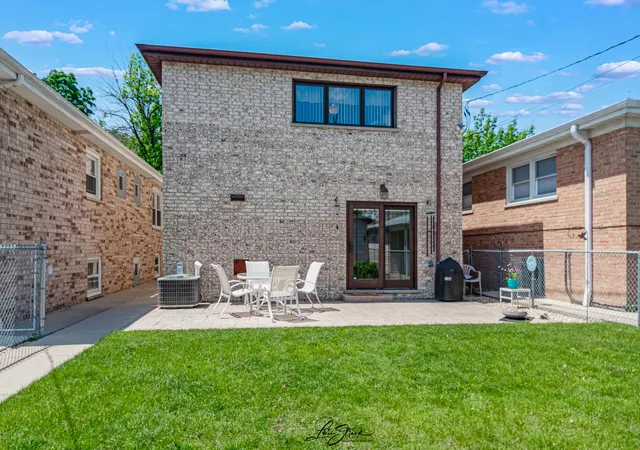 5th image of 4563 N Merrimac Ave, Chicago, IL 60630 | MLS# 12667624