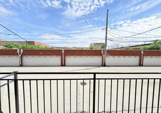 Homes for sale in Chicago, IL | 25 E 26th Street, Chicago, IL 60616 | Houzeo