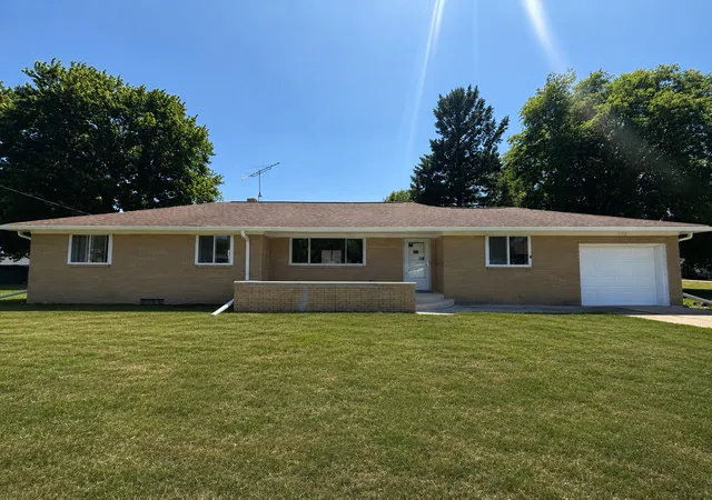 Homes for sale in North Henderson, IL | 502 Bruner St, North Henderson, IL 61466 | MLS# 12667667