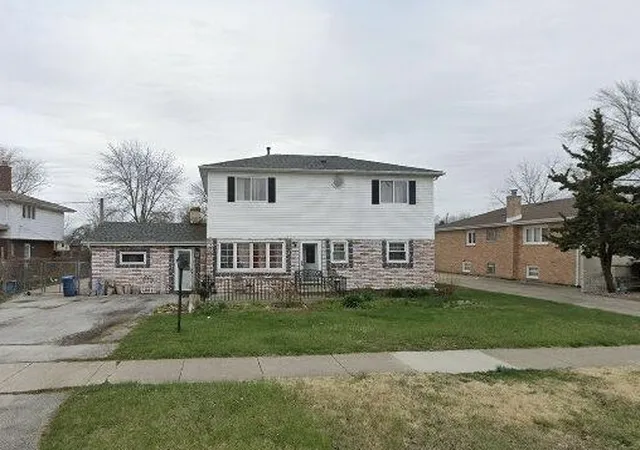 1st image of 8329 Rutherford Ave, Burbank, IL 60459 | MLS# 12667673