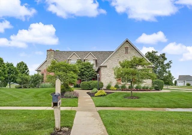 2nd image of 1301 English Oak Dr, Champaign, IL 61822 | MLS# 12667701