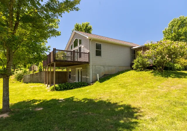 Photo 3 of Single family home for sale at 450 Clark School Rd, Desoto, IL 62924 | MLS# 12667731 | Listing updated on 2026-09-21