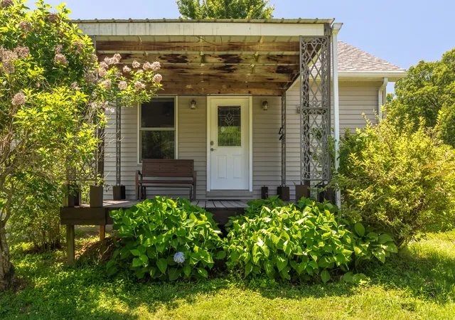 Homes for sale in Desoto, IL | 450 Clark School Rd, Desoto, IL 62924 | MLS# 12667731