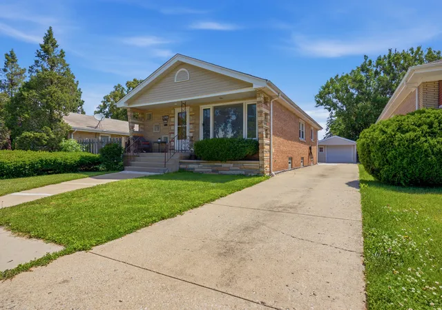 Photo 2 of Sale Pending at 9607 S Sacramento Ave, Evergreen Park, IL 60805 | MLS# 12667749 | Listing updated on 2026-08-26