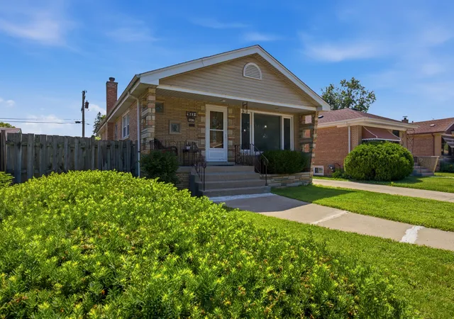 Photo 2 of Sale Pending at 9607 S Sacramento Ave, Evergreen Park, IL 60805 | MLS# 12667749 | Listing updated on 2026-08-26
