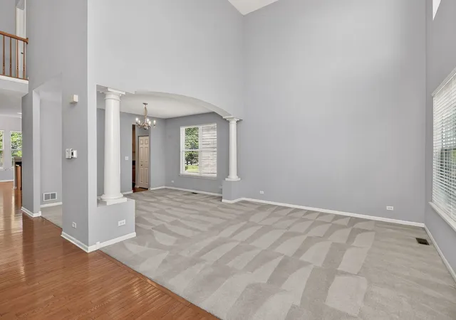 Photo 3 of Single family home for sale at 607 Mansfield Way, Oswego, IL 60543 | MLS# 12667759 | Listing updated on 2026-10-01