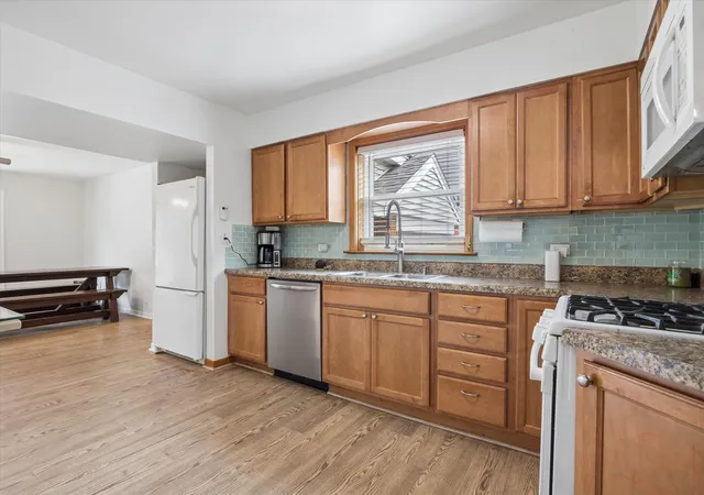 Photo 4 of Single family home for sale at 116 W Park Dr, Lombard, IL 60148 | MLS# 12667808 | Listing updated on 2026-08-10