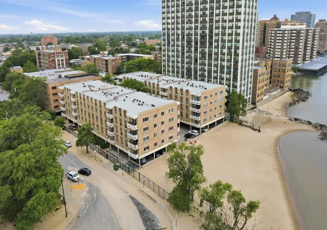 Homes for sale in Chicago, IL | 2772 E 75th St #2GS, Chicago, IL 60649 | MLS# 12667812