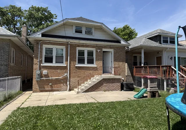 41st image of 2233 Clinton Ave, Berwyn, IL 60402 | MLS# 12667825