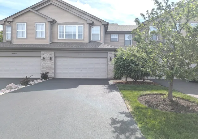 Homes for sale in Antioch, IL | 39811 N Long Dr #2, Antioch, IL 60002 | MLS# 12667874