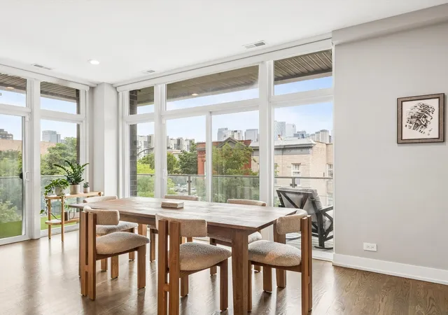 Homes for sale in Chicago, IL | 236 S Racine Ave #304, Chicago, IL 60607 | MLS# 12667897