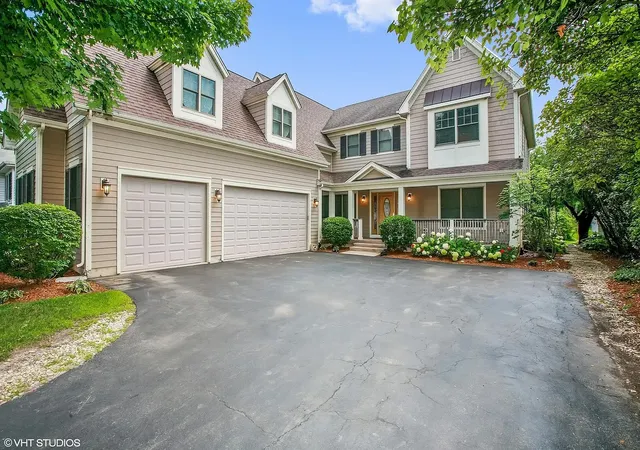 1st image of 141 Walnut St, Libertyville, IL 60048 | MLS# 12667904