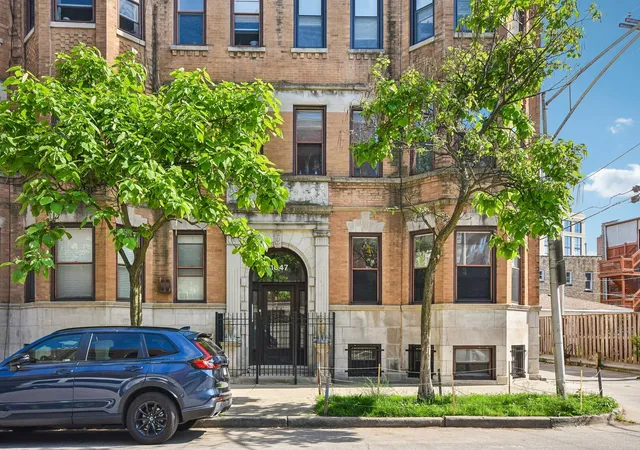 2nd image of 1047 W Leland Ave #1W, Chicago, IL 60640 | MLS# 12667932