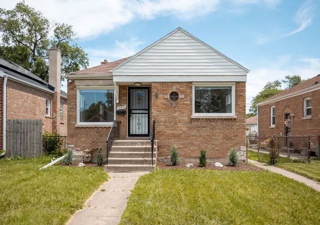 1st image of 12915 S Parnell Ave, Chicago, IL 60628 | MLS# 12667967